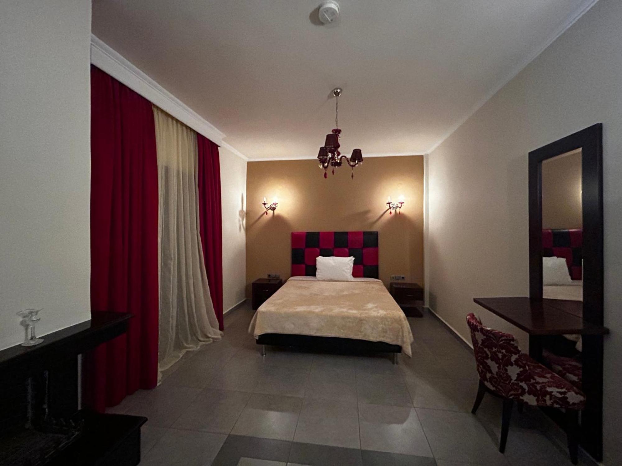 Faraggi Hotel 司墓威利 外观 照片